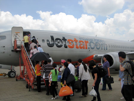 Vé máy bay Sài Gòn Hà Nội, Hải Phòng Jetstar 909000 đ
