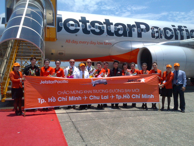 Jetstar khuyến mãi bán 2000 vé máy bay Hà Nội Chu Lai Quy nhơn 33000 đ