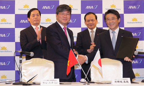ANA mua cổ phần Vietnam Airlines hơn 100 triệu USD