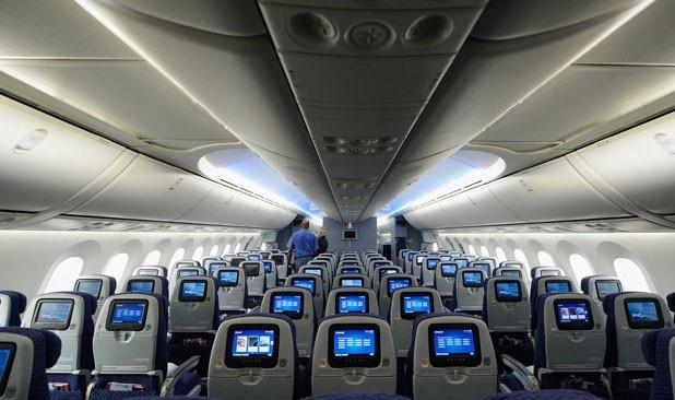 Cách Chọn chỗ ngồi ít tiếng ồn trên máy bay