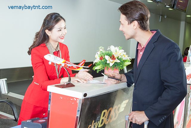 Giá vé máy bay Sài Gòn Hà Nội rẻ nhất tháng 9 bao nhiêu ?