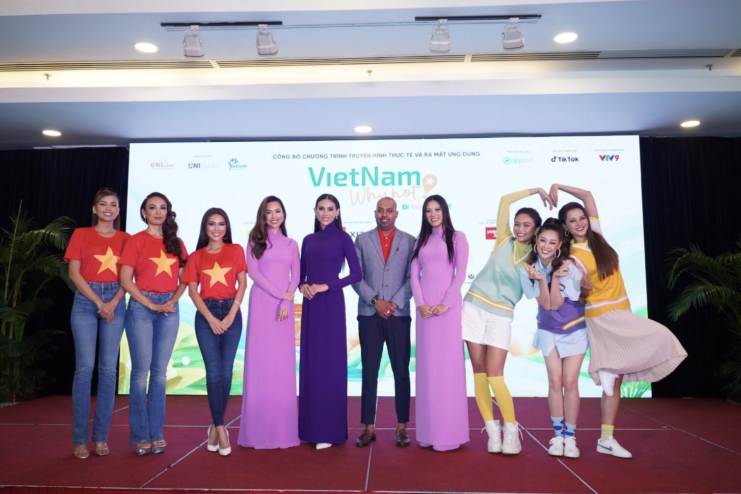 Vietjet bảo trợ vận chuyển hàng không cho chương trình Vietnam Why Not